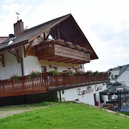 ホームステイ Tyrolska *